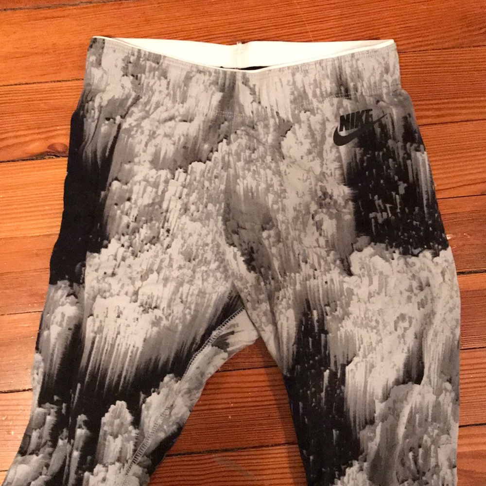 Nike workout leggings - Picture 1 of 4